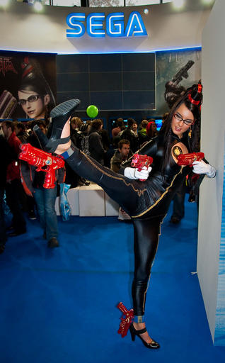 Bayonetta - Фотографии косплея Байонетты на выставке ИгроМир 2009